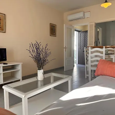 Larga 70 Apartamento *